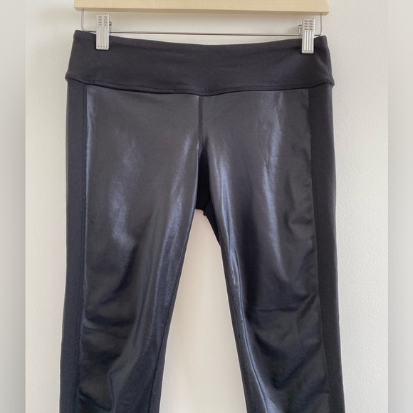 Splits59 Black Highlight Performance Cropped Capri Faux Leather Leggings Size M - Picture 6 of 12
